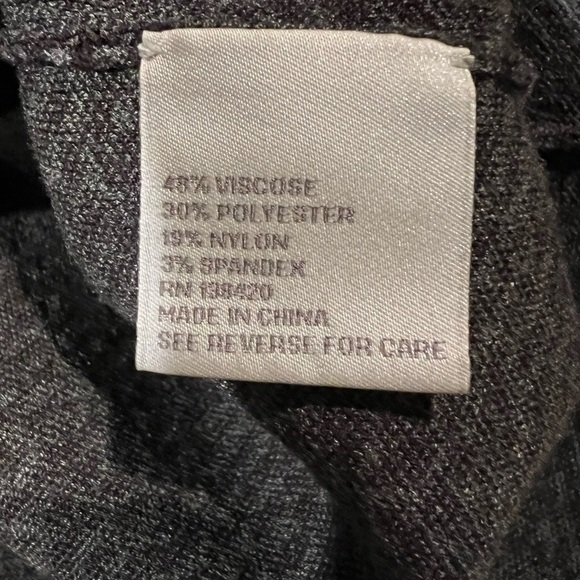 Carlisle New York polyester/spandex blend sweater/jacket size small - Picture 7 of 8